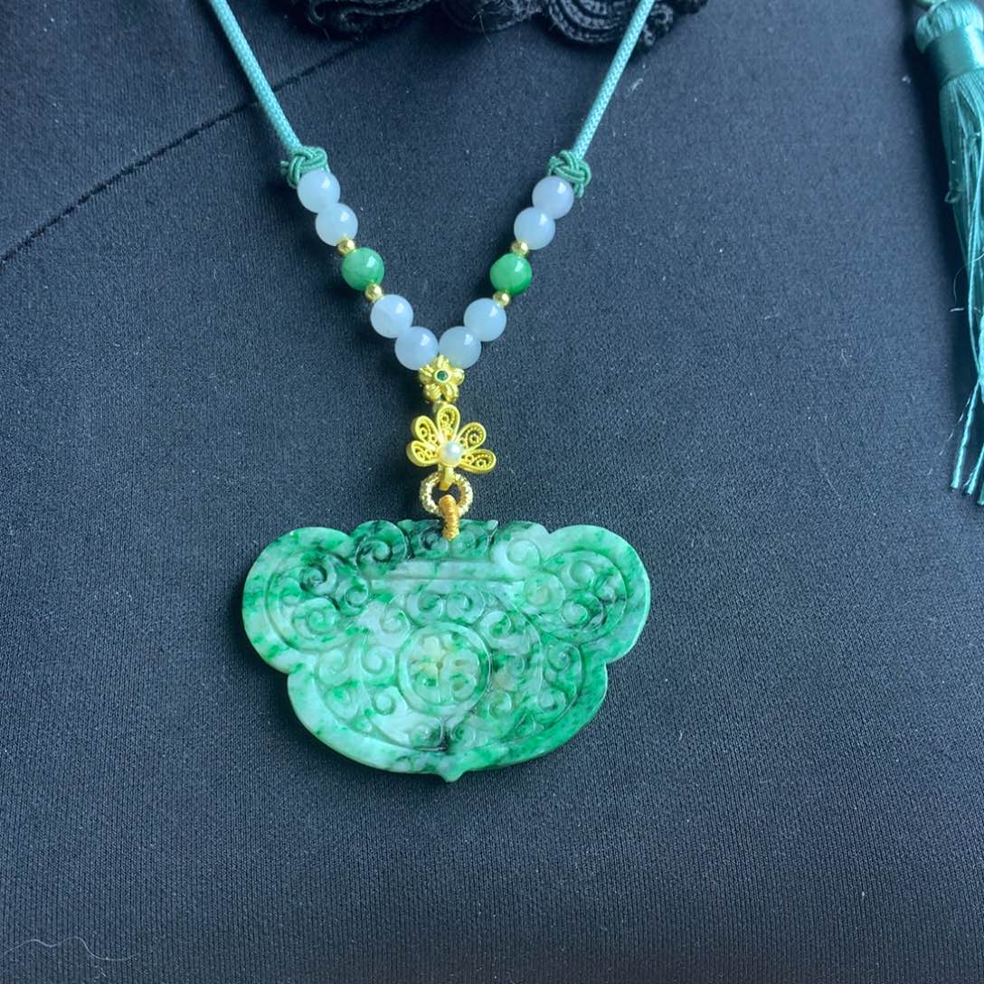 翡翠颈饰未镶嵌翡翠