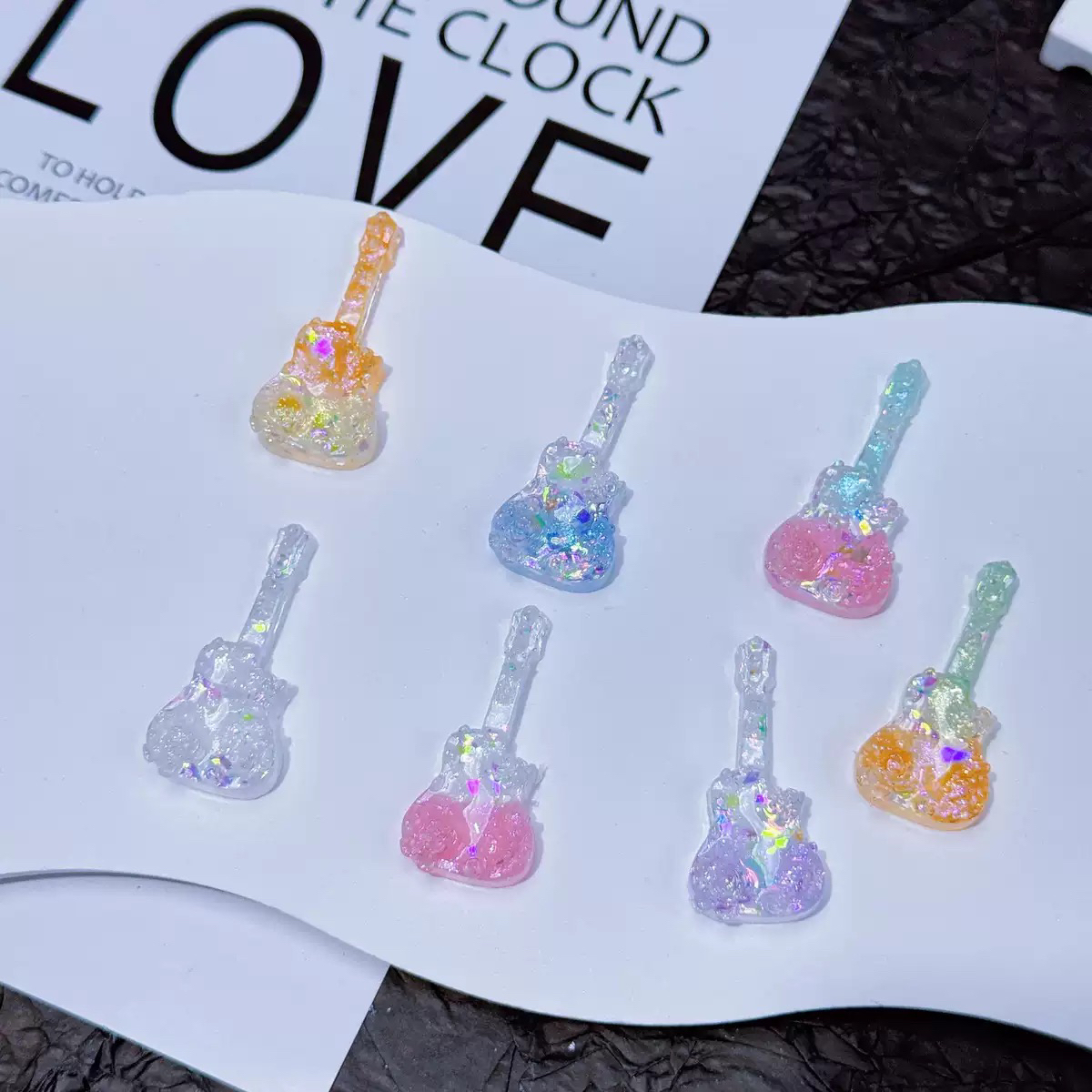 【冰透悬浮吉他】夜光树脂diy配饰  