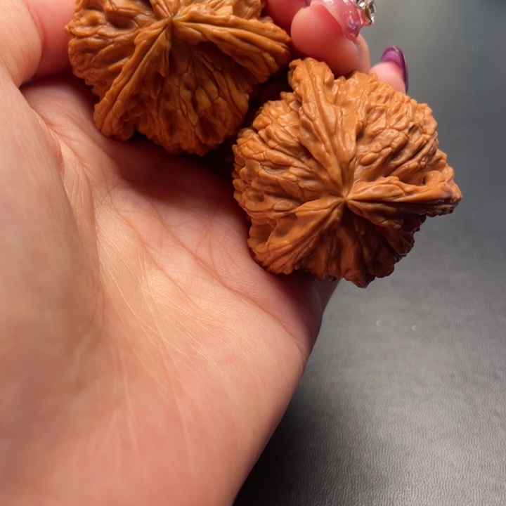 博***业吊坠文玩核桃白狮子