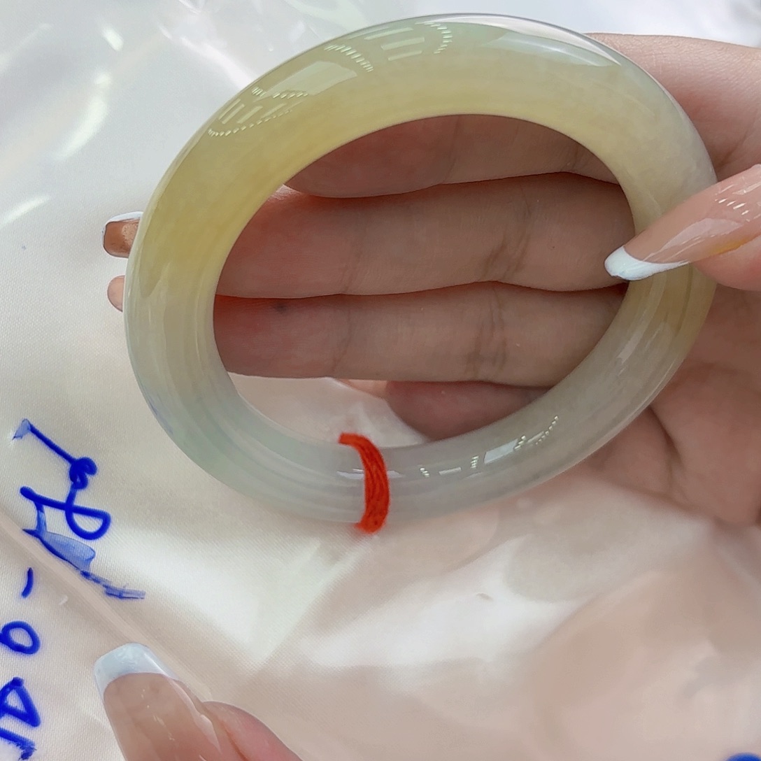 翡翠手镯未镶嵌吉***意天然缅甸A货翡翠