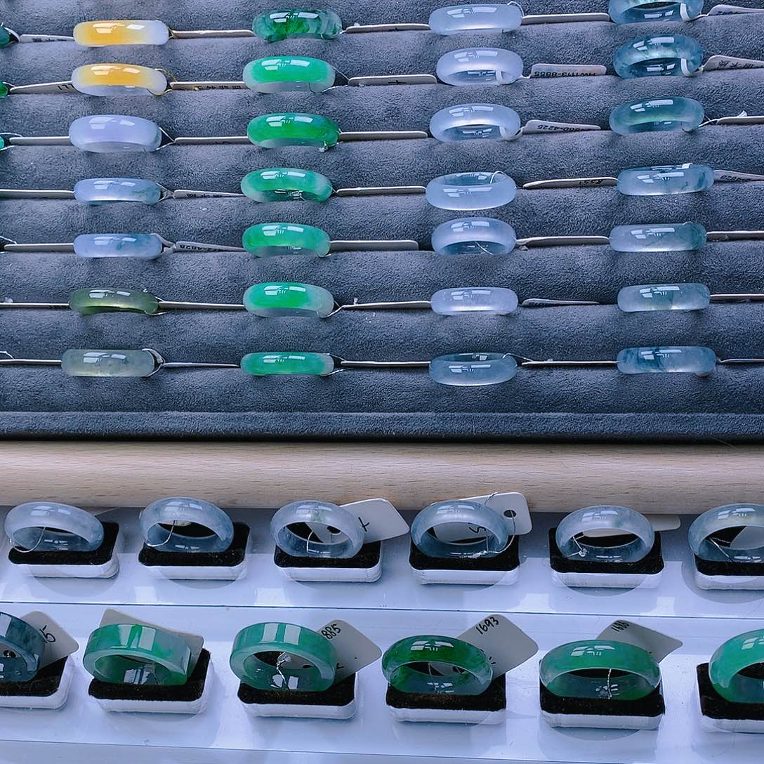 翡翠戒指未镶嵌翡翠