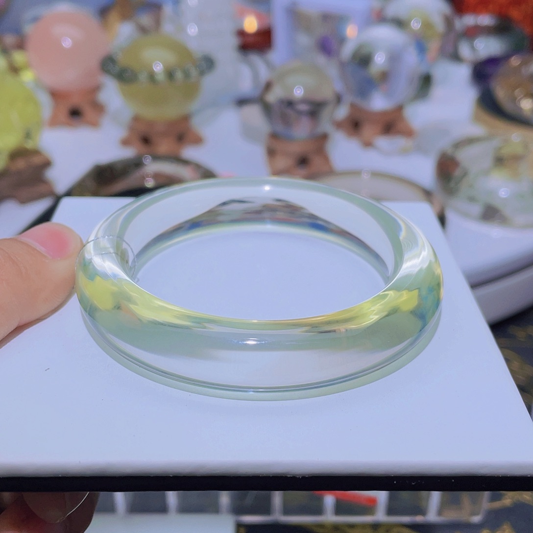 水晶手镯未镶嵌?****刘天然纯净体黄水晶手镯