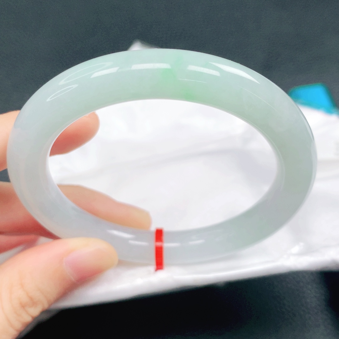 翡翠未镶嵌手镯54圈口