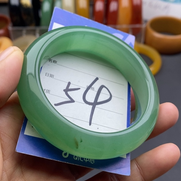 未镶嵌手镯石英质玉