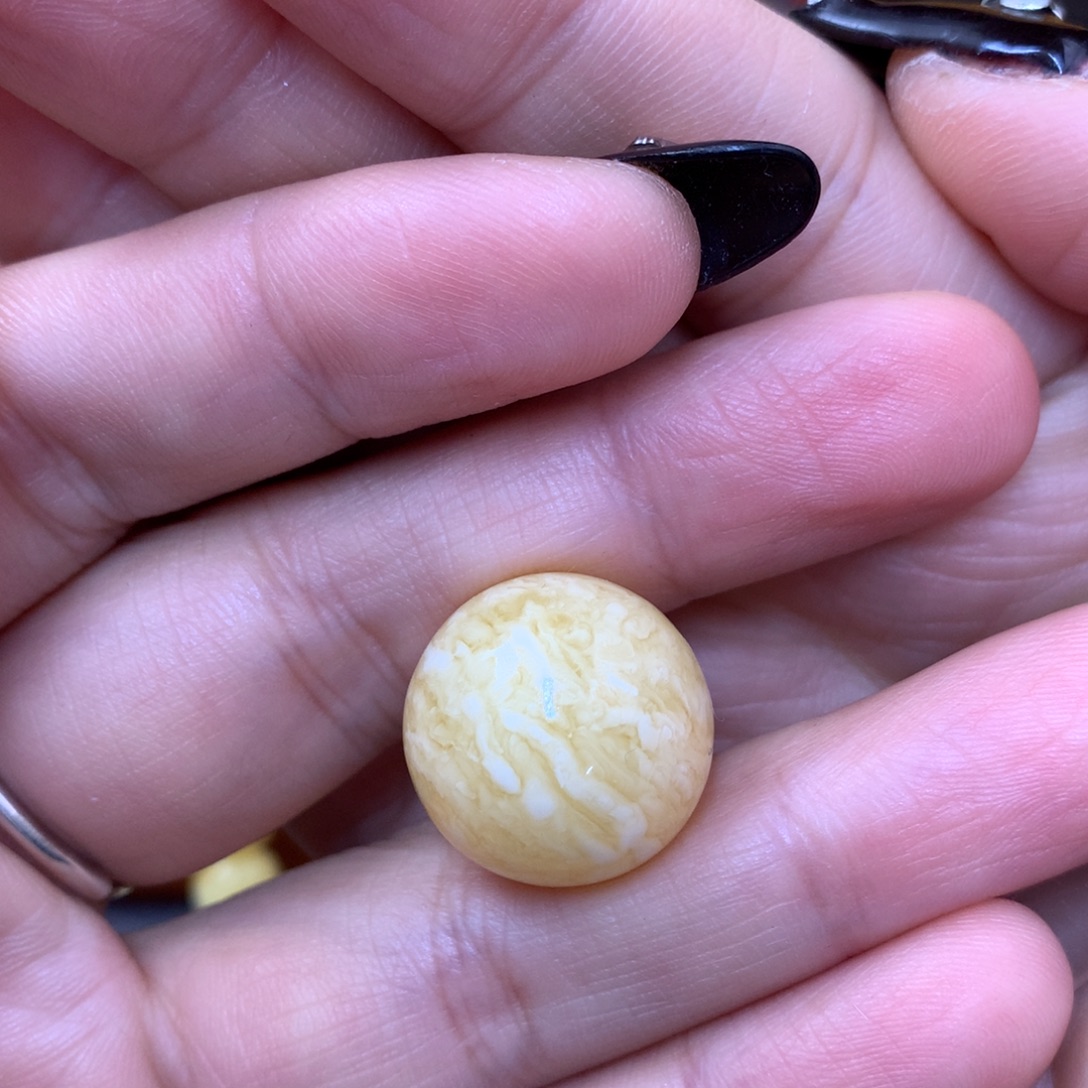 琥珀未镶嵌裸石蜜蜡