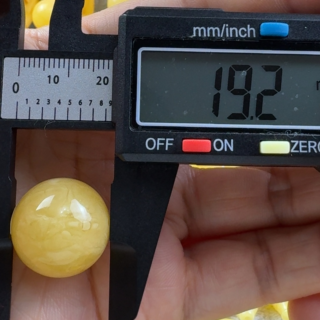 ****生蜜蜡未镶嵌裸石21