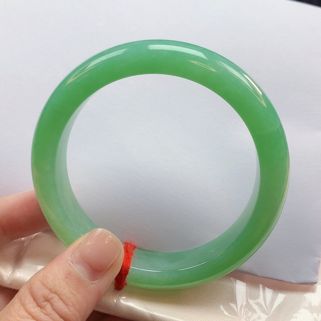 翡翠手镯未镶嵌59圈2411