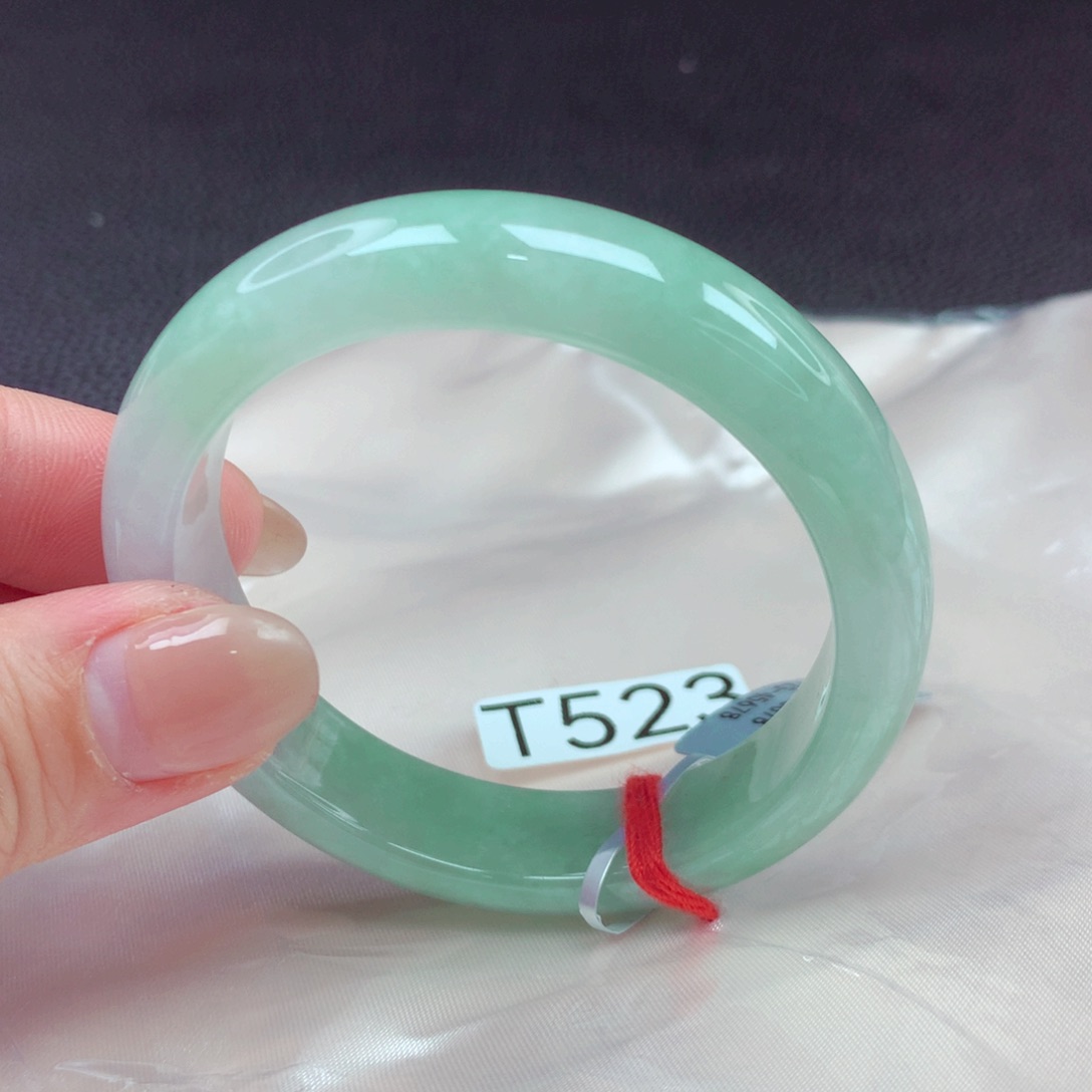 翡翠手镯未镶嵌手镯88