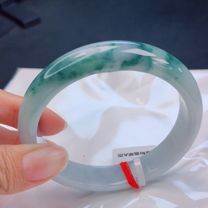 翡翠未镶嵌手镯62圈