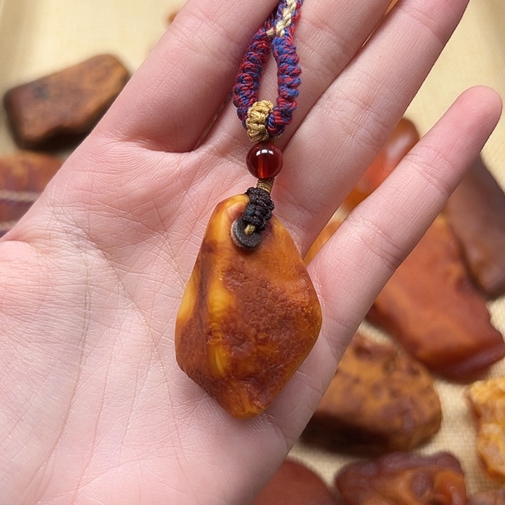 琥珀珠宝奇石未镶嵌