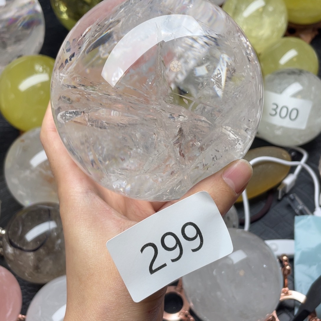 程***真未镶嵌摆件水晶299 10.5CM