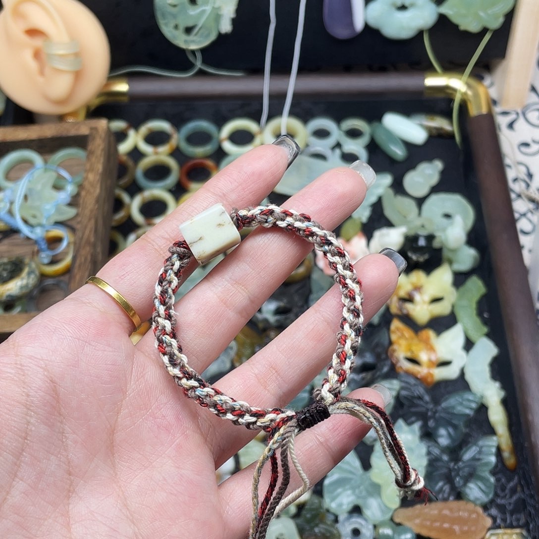 蛇纹石玉未镶嵌颈饰福利