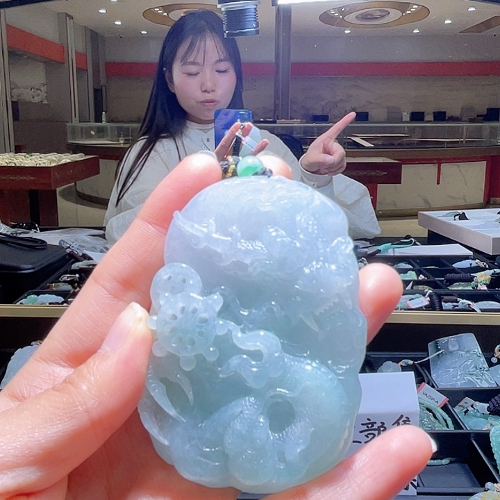 翡翠颈饰未镶嵌一个