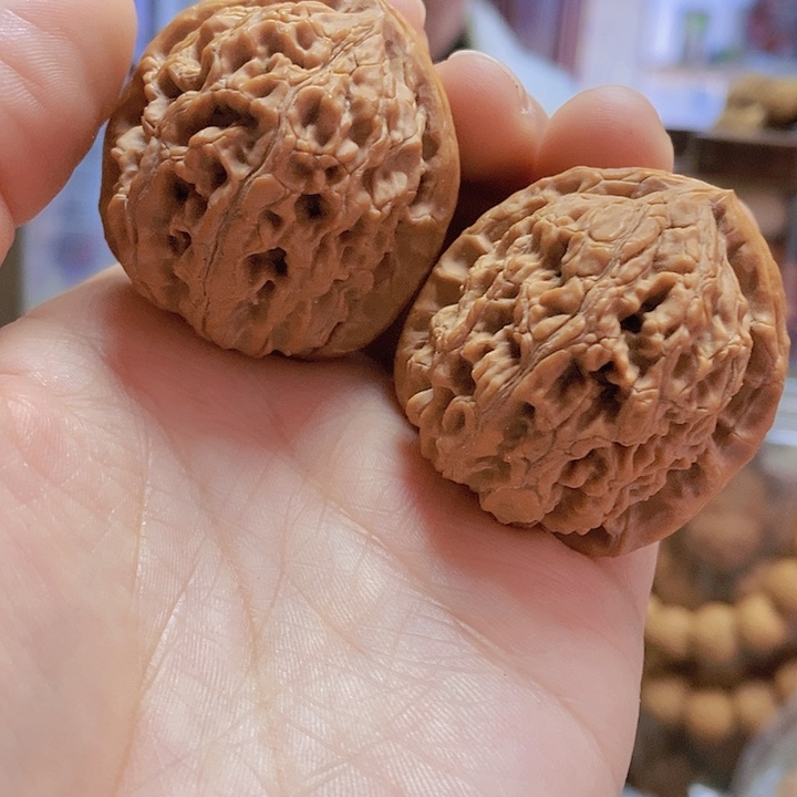 【闪购商品】文玩核桃把件39红皮水龙