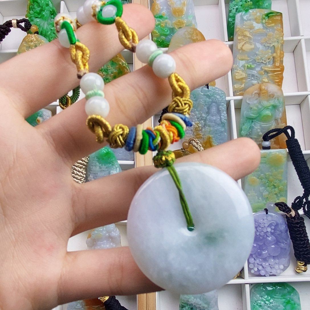 颈饰未镶嵌翡翠翡翠