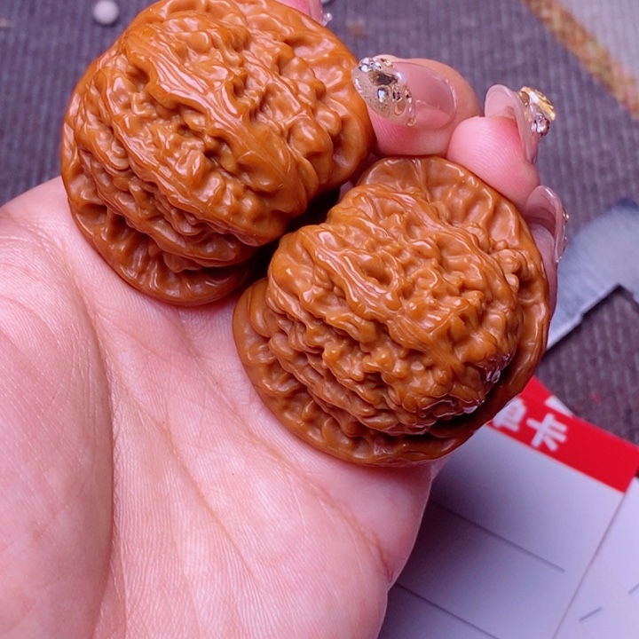 桃核把件白狮子狮子头