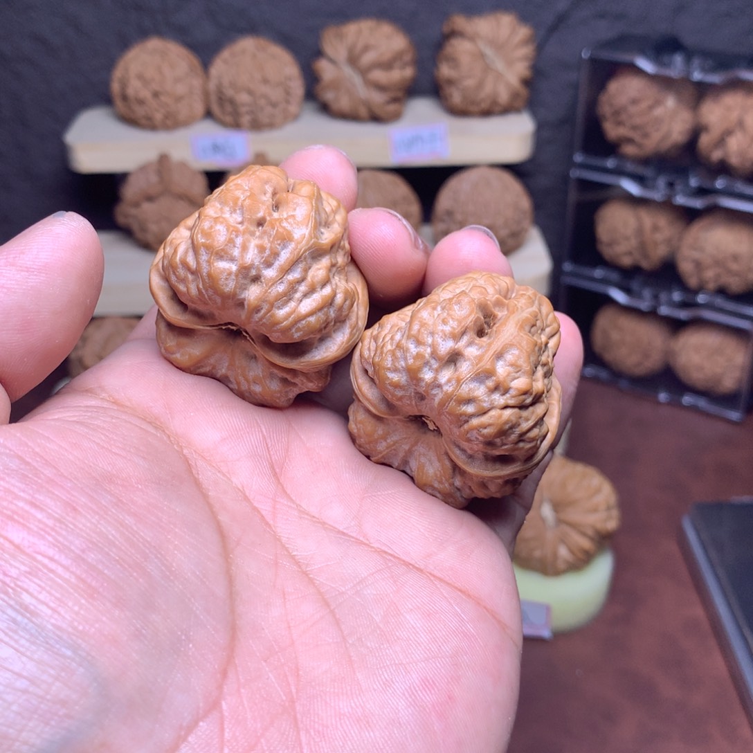 文玩核桃把件蛤蟆头