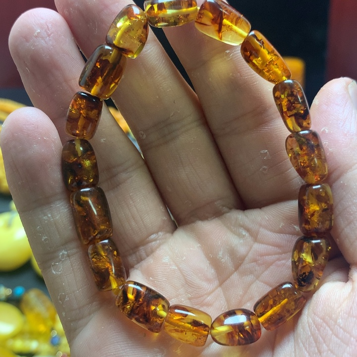 琥珀珠宝奇石未镶嵌