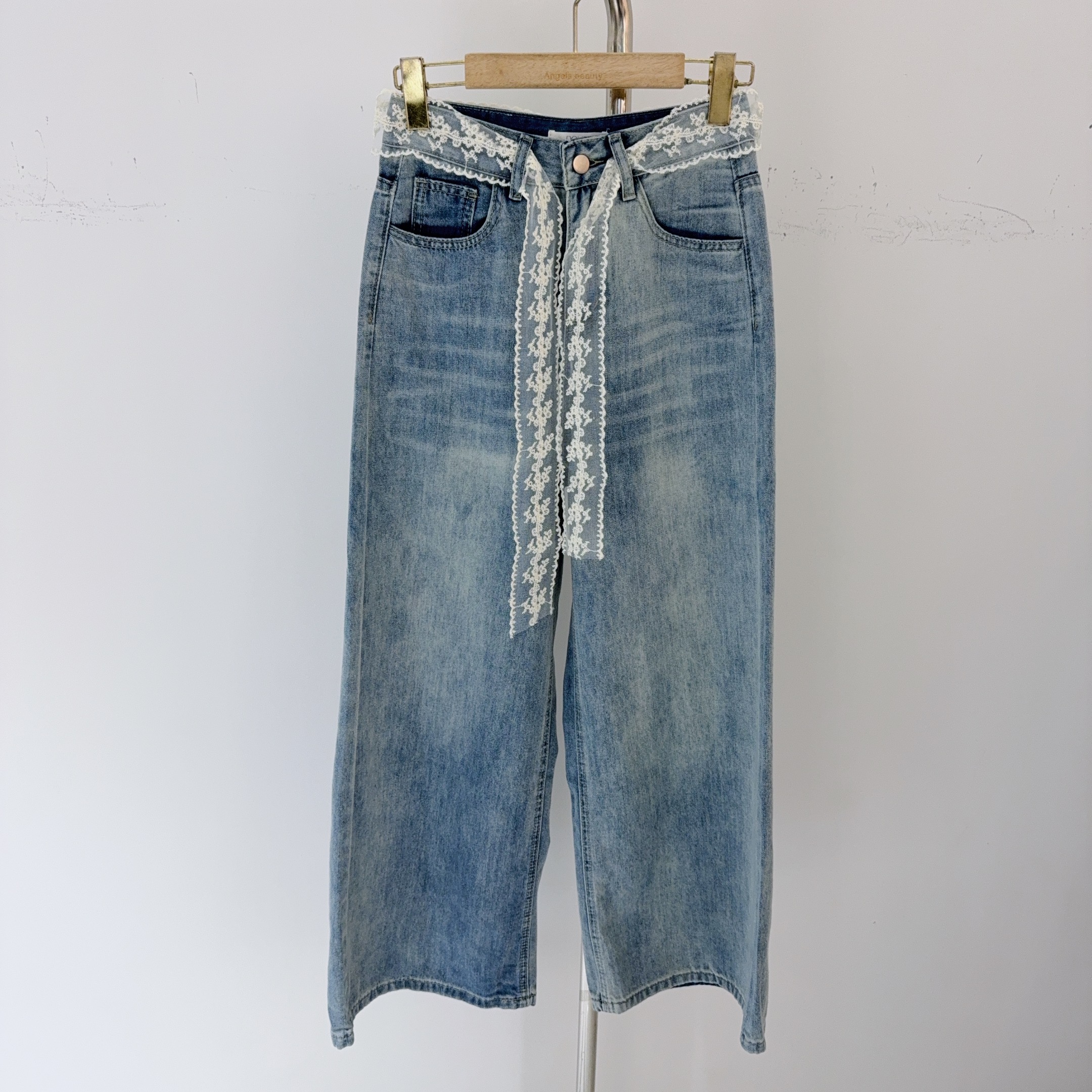 【温翘studio】2025欧若风穿搭浅蓝色蕾丝腰带直筒阔脚洗水牛仔裤女