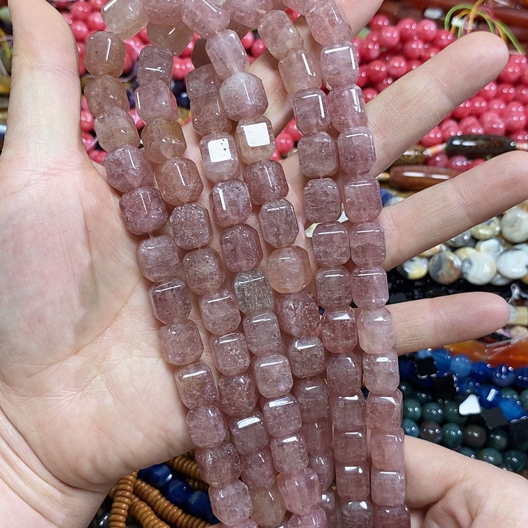 玛瑙/玉髓未镶嵌珠宝半成品草莓晶方糖一条卡10mm