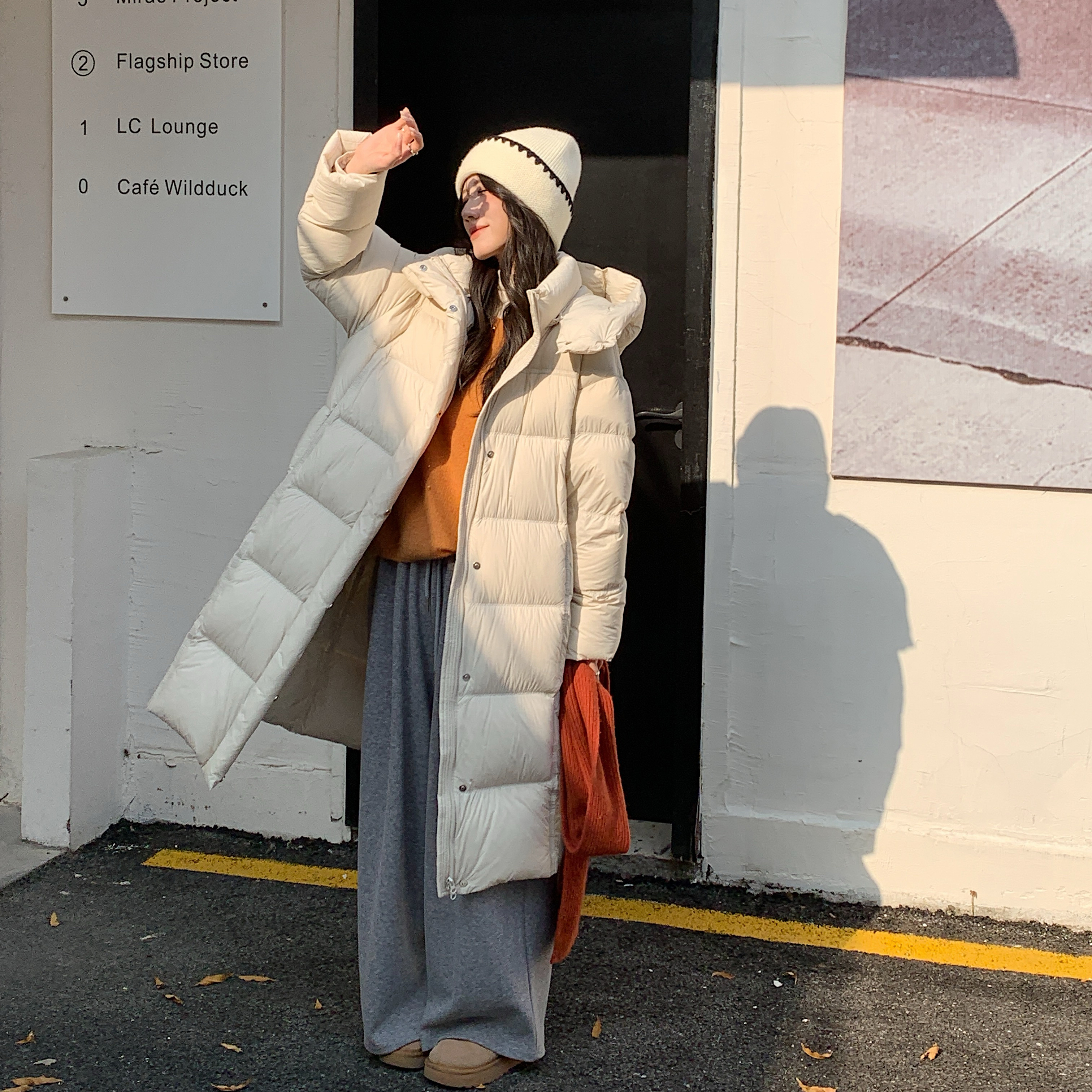 2025年新款90白鸭绒长款羽绒服女超长过膝大被子连帽加厚保暖外套