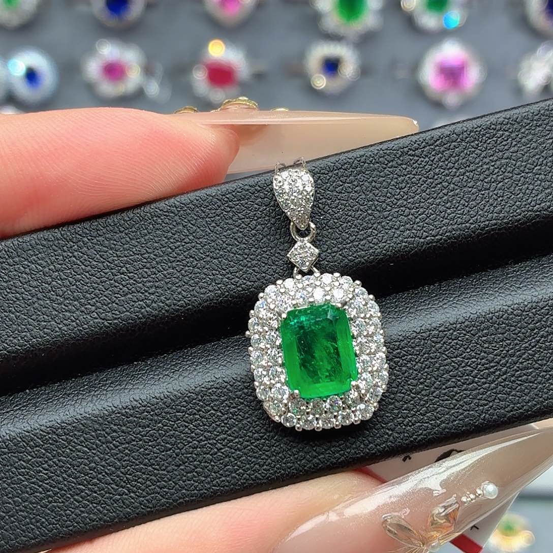 吊坠925银培育祖母绿色宝石