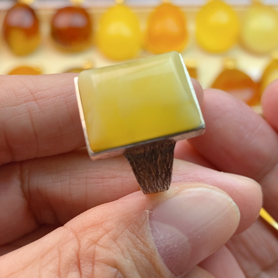 琥珀戒指银S925镀金镶嵌