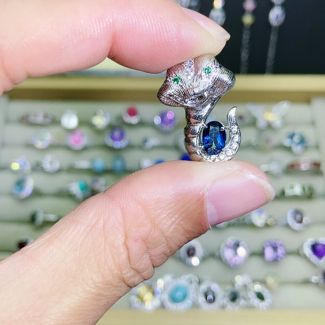 【闪购商品】吊坠(不含链)未镶嵌托帕石