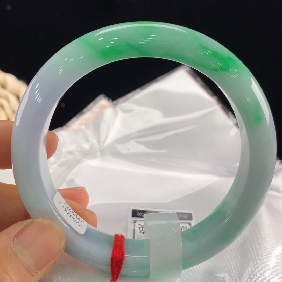 翡翠手镯未镶嵌111-0257