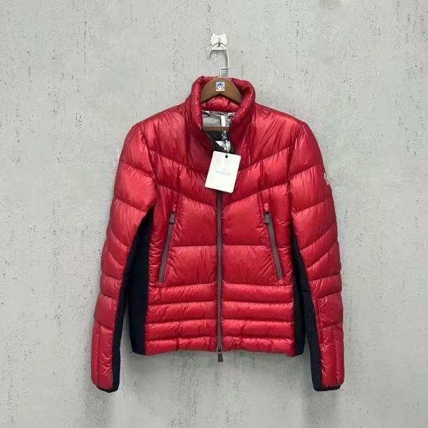 99新 MONCLER 黑红拼接拉链羽绒服 4码 