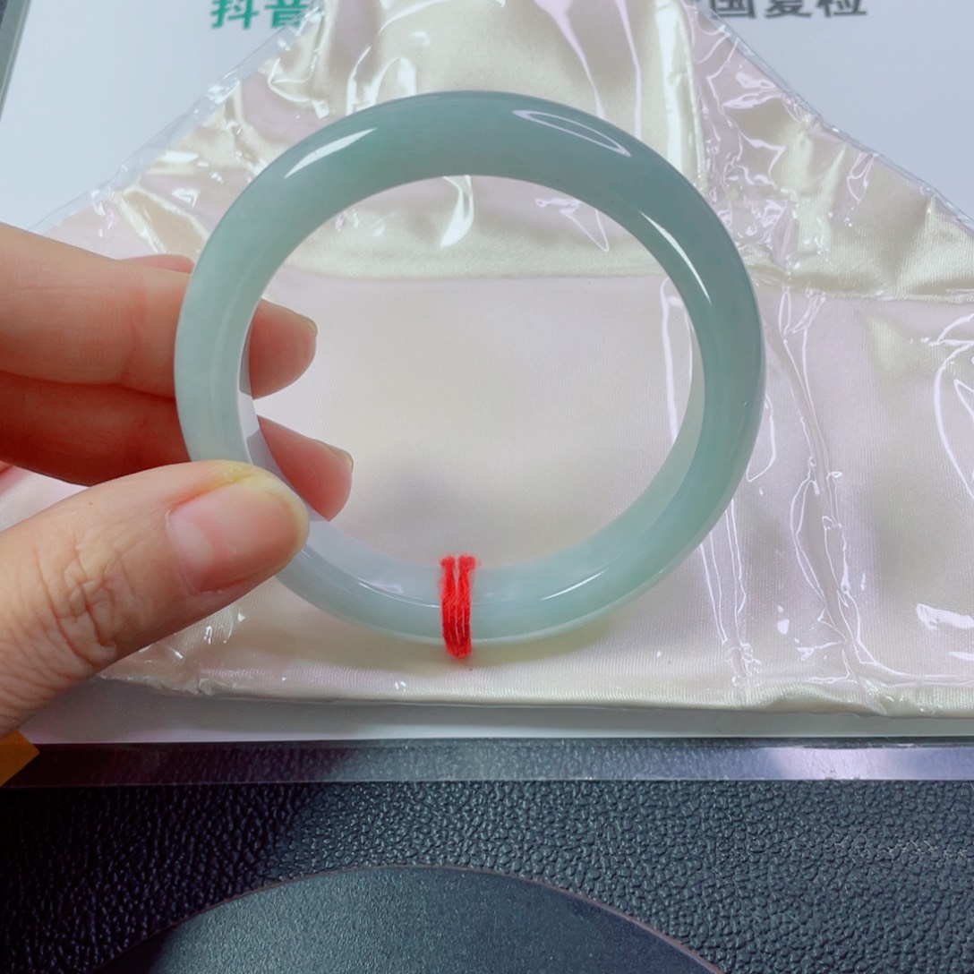 琴***福未镶嵌手镯翡翠天然