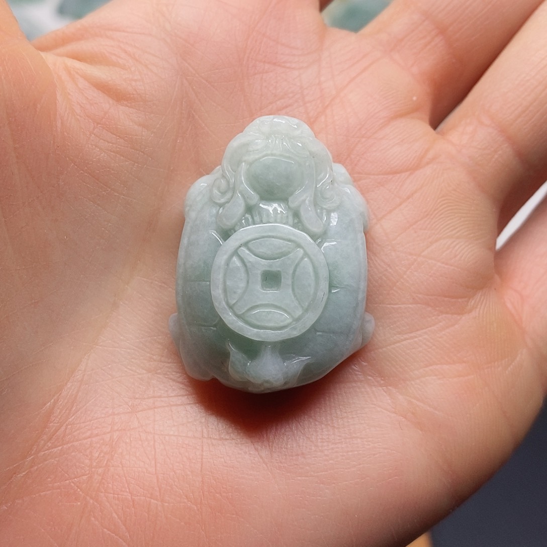 翡翠颈饰未镶嵌吊坠