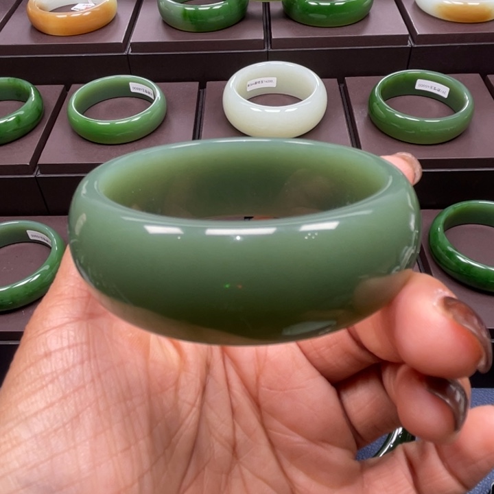 和田玉未镶嵌手镯57.58