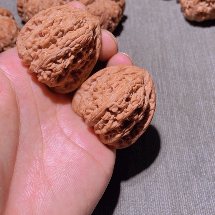 文玩核桃吊坠密纹