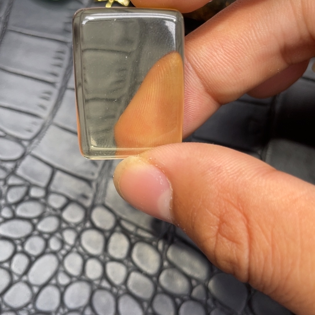 雨***️水晶未镶嵌珠宝半成品微瑕打v孔不退不换