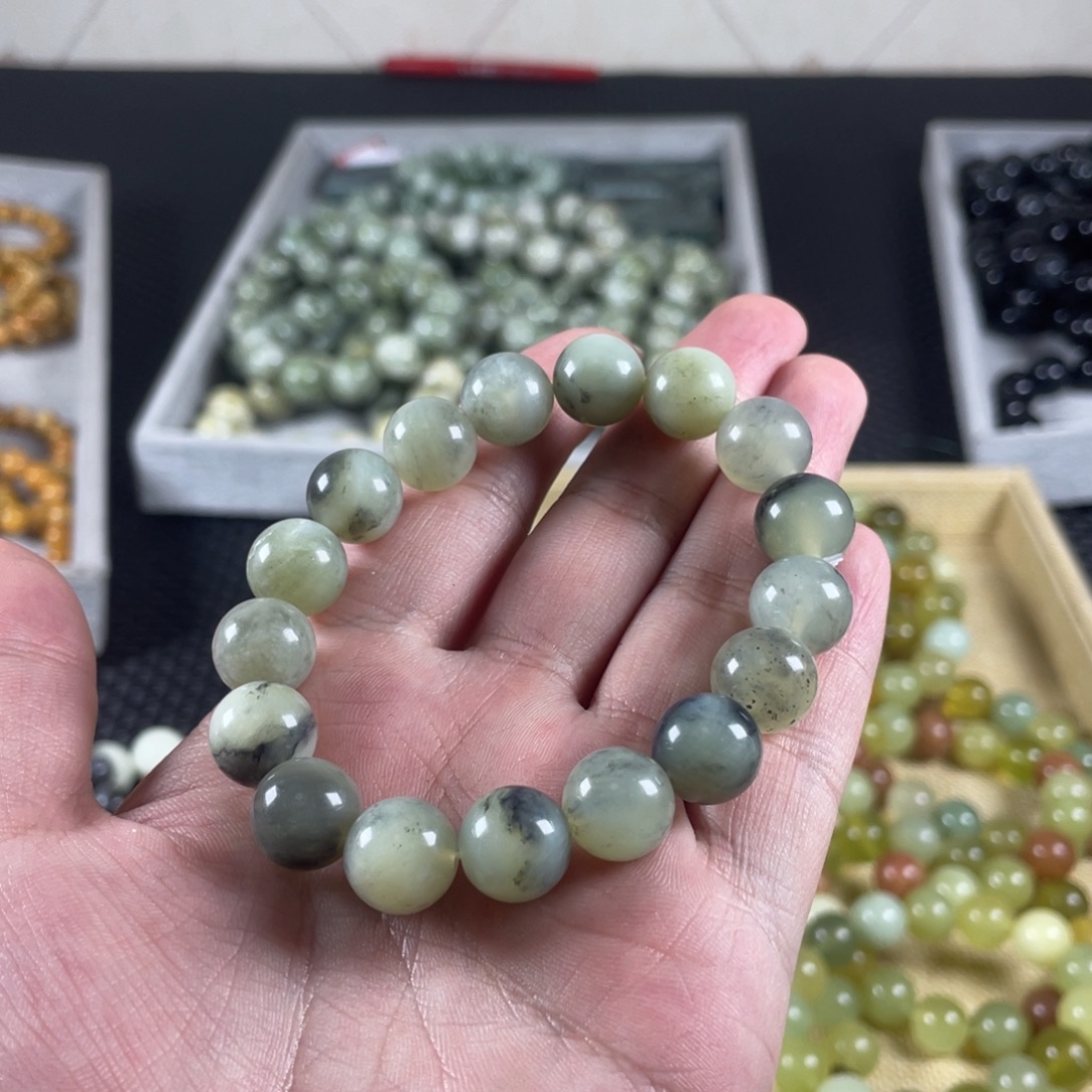 蛇纹石玉未镶嵌手链