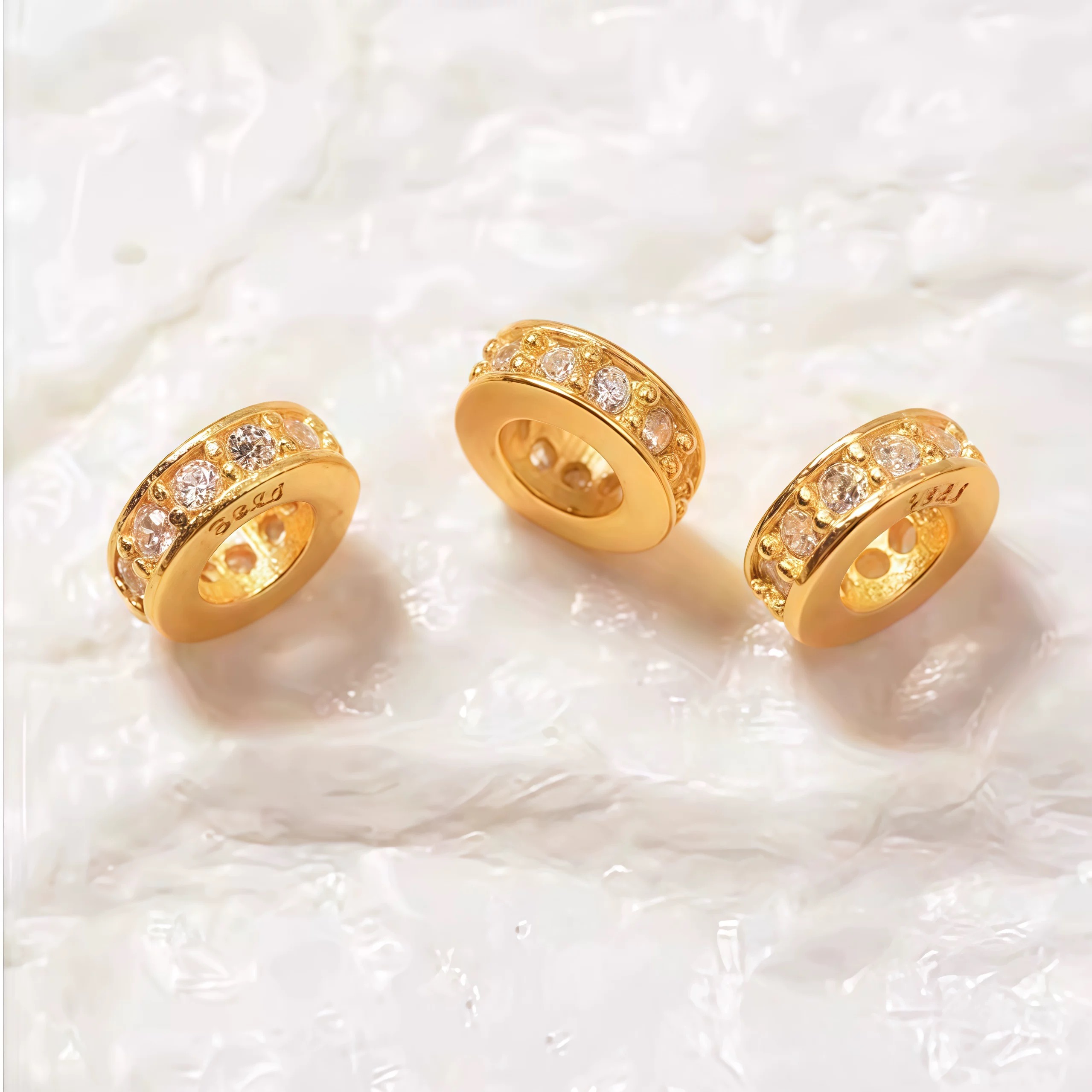 18k金爆闪莫桑 单排跑环 可做吊坠或者配件（单只）