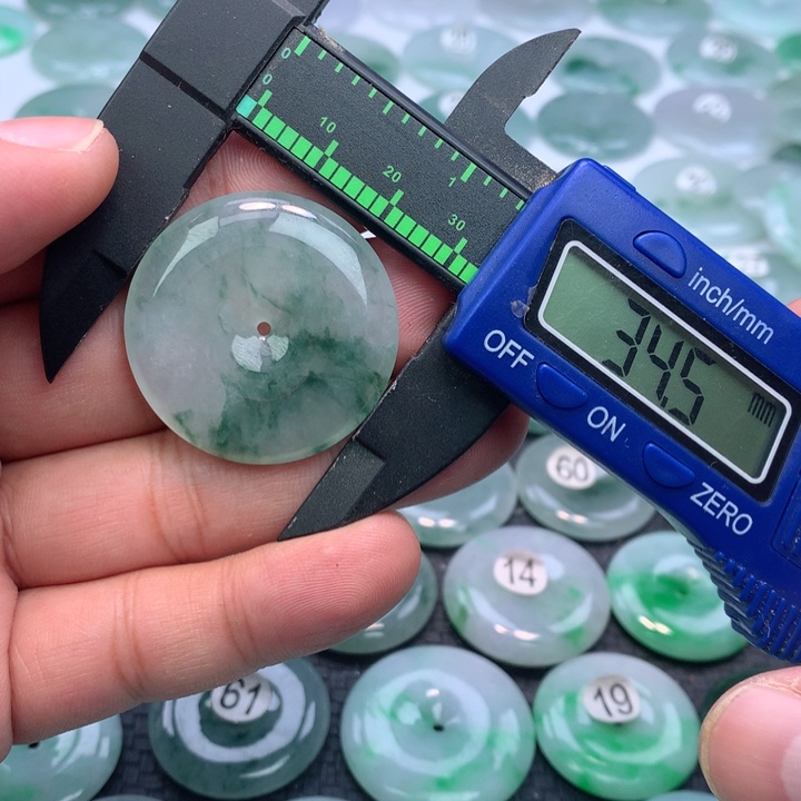 翡翠颈饰未镶嵌缅甸天然A货翡翠