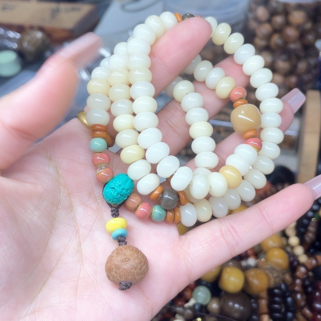 维腊木（绿檀）无事牌