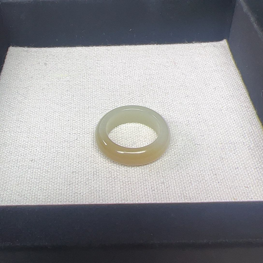 和田玉戒指未镶嵌好****o13号金糖半山水