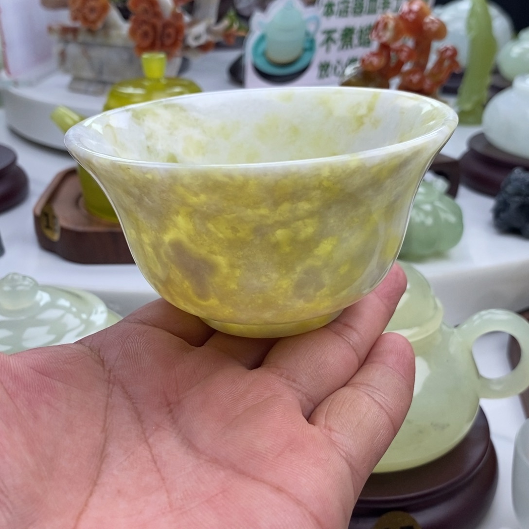 未镶嵌岫玉四大名玉碗