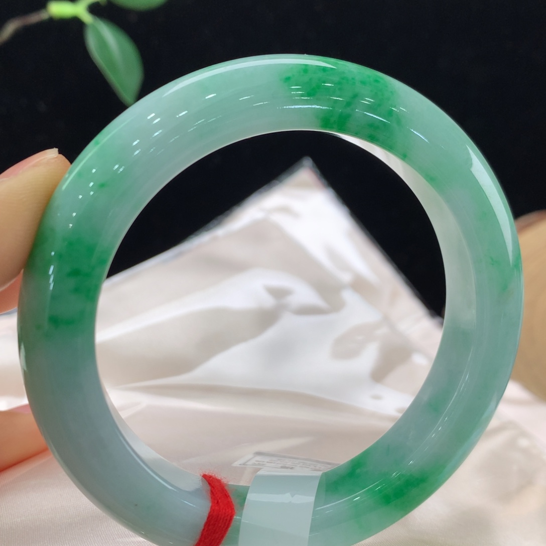 翡翠手镯未镶嵌111-1022