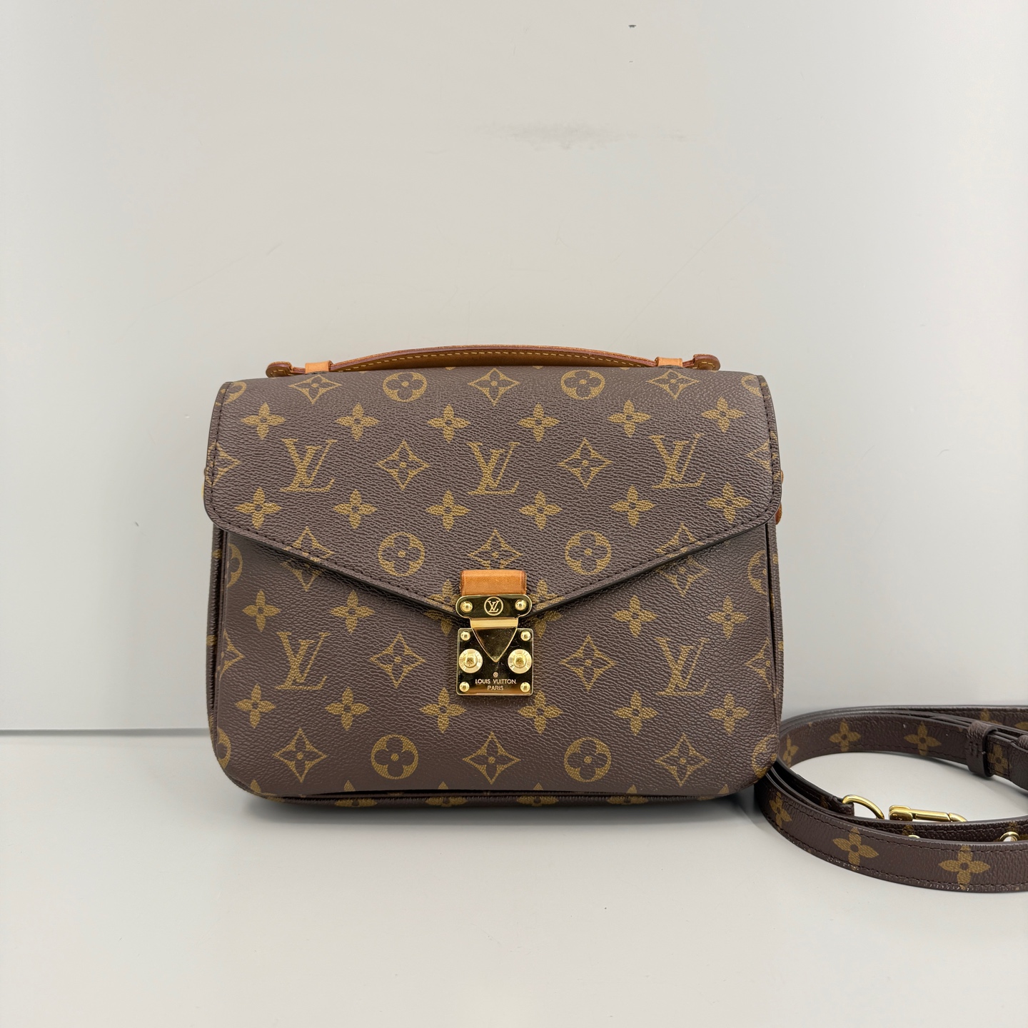 95新 LouisVuitton/路易威登 优选/经典老花邮差包20年/25×19×7
