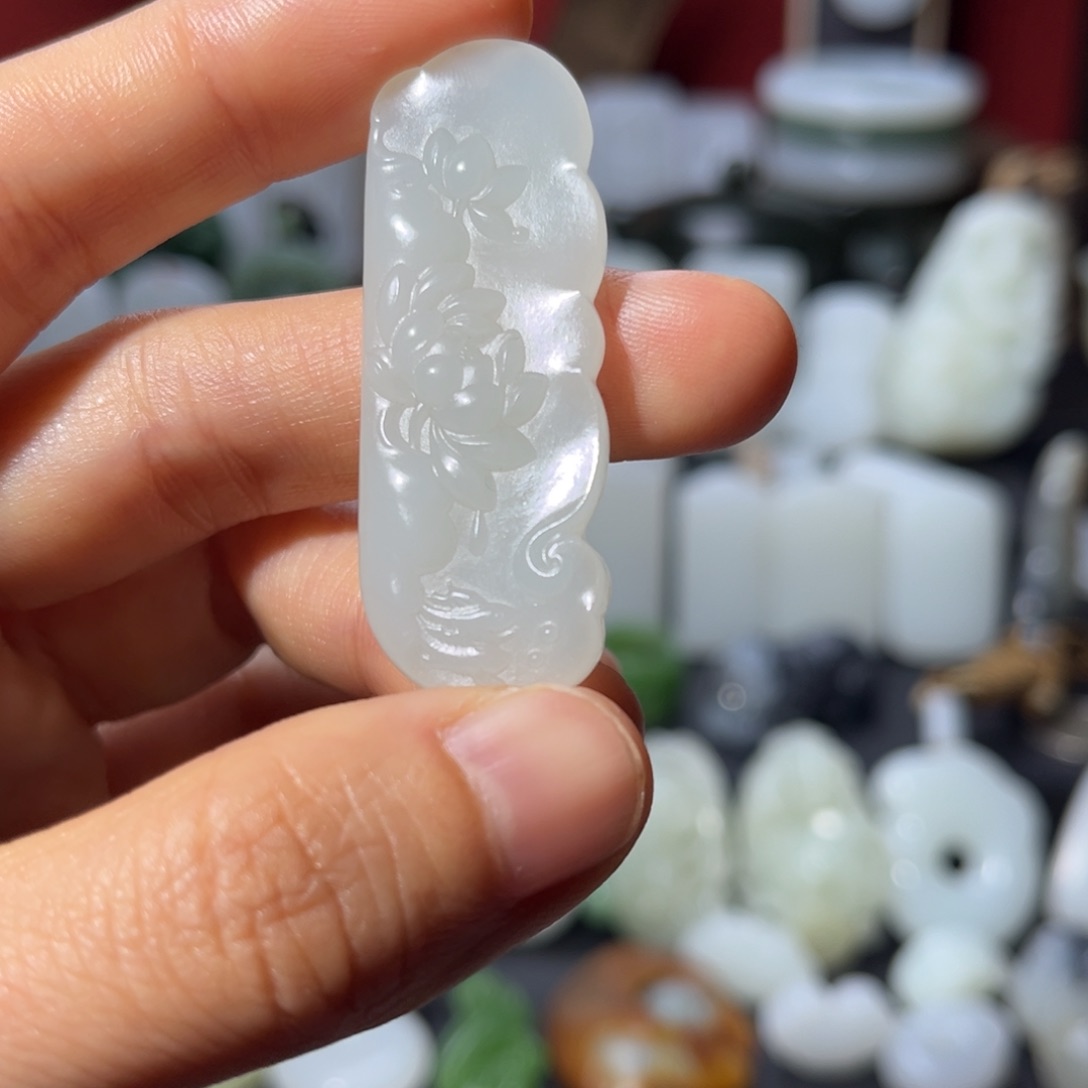 和田玉吊坠(赠链)未镶嵌