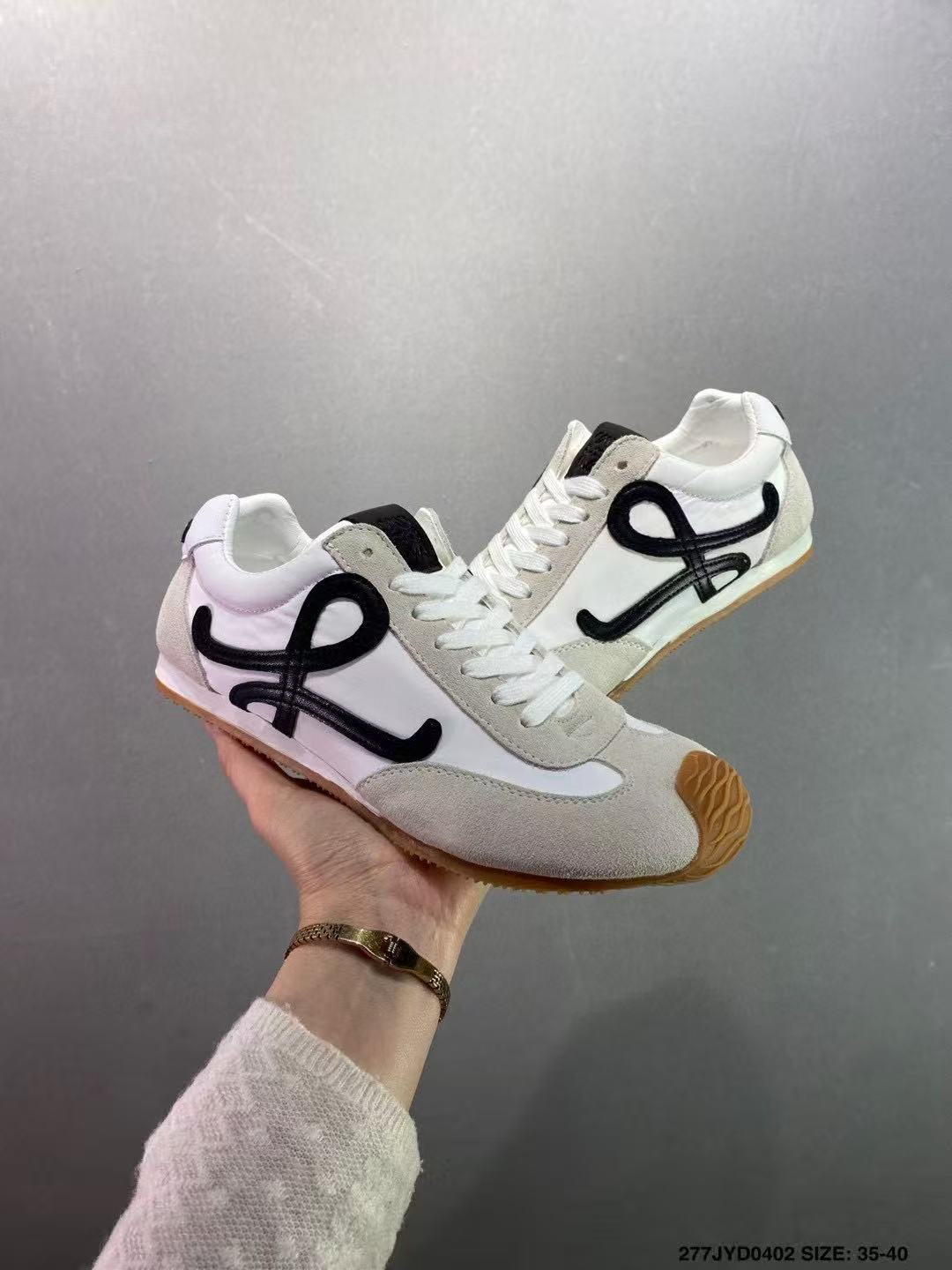 228罗家专拍可爱风德训鞋阿甘鞋平跟运动鞋时尚休闲鞋纯色潮流