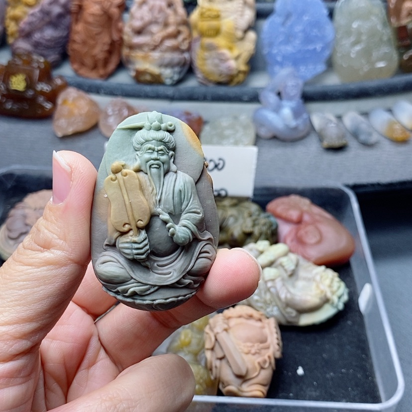 【闪购商品】定制石英质玉吊坠未镶嵌