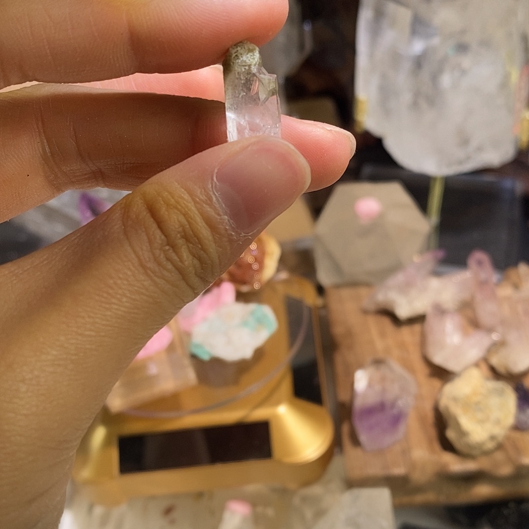 哩***哩未镶嵌水晶珠宝半成品