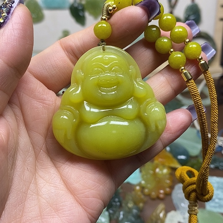 蛇纹石玉吊坠未镶嵌