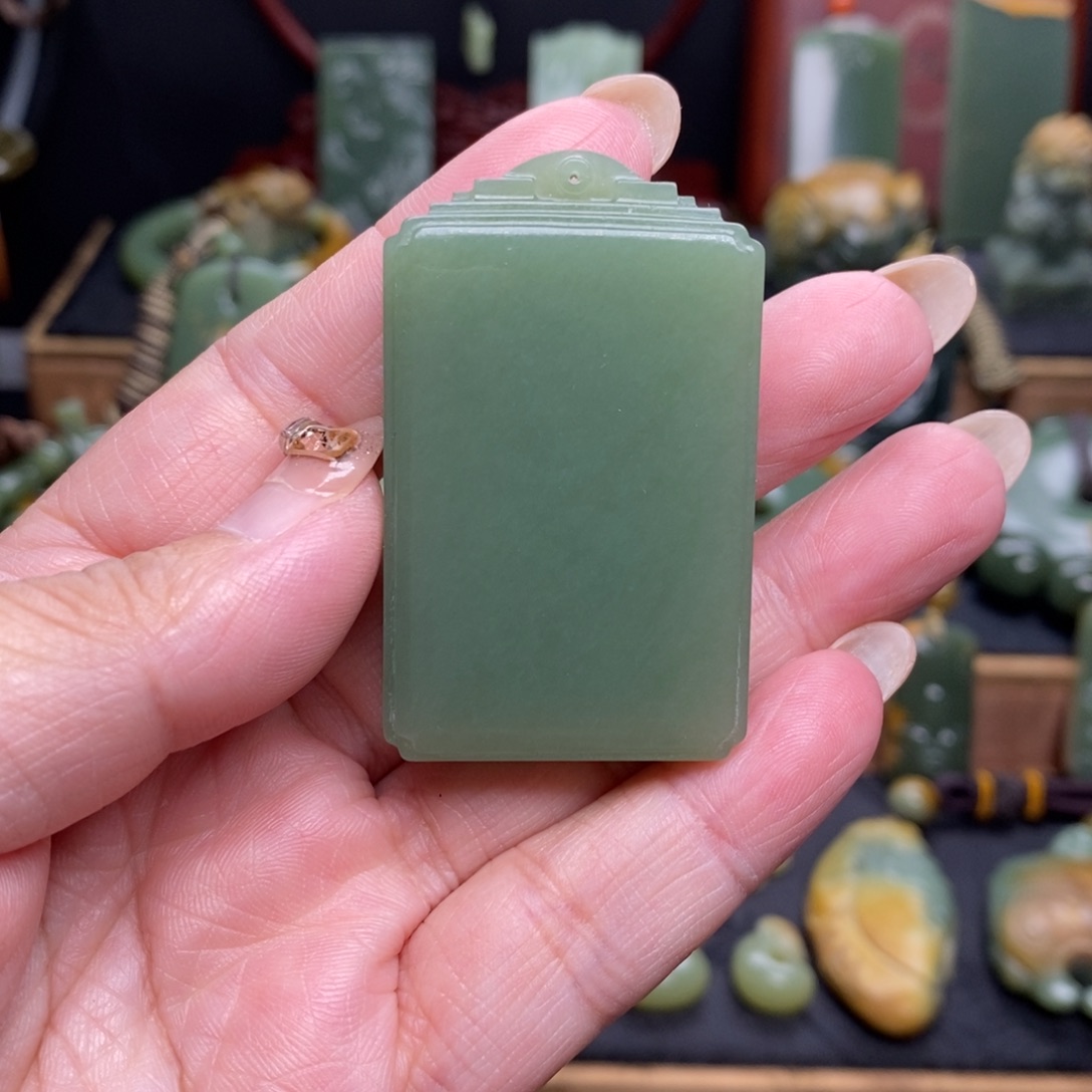 岫岩老玉（透闪石质玉）未镶嵌挂件