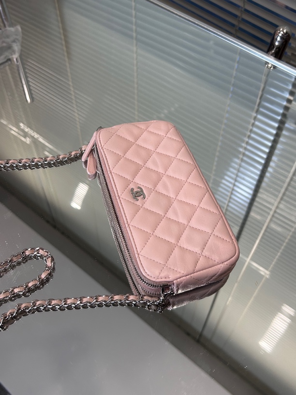 95新 Chanel/香奈儿 时尚小香风手机包